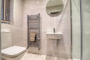 En-Suite- click for photo gallery